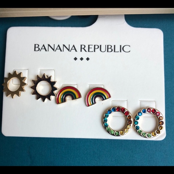 Banana Republic Jewelry - Banana Republic Earrings 🌈